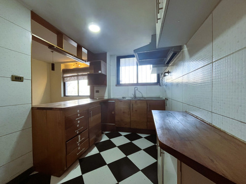 Amplio Departamento 3d+2b Con Vista Parque Forestal