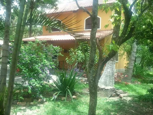 Junto Ao Centro, 3 Quartos Uma Suite. Finíssimo Acabamento.