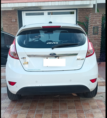 Ford Fiesta Kinetic 1.6 Design 120cv Titanium