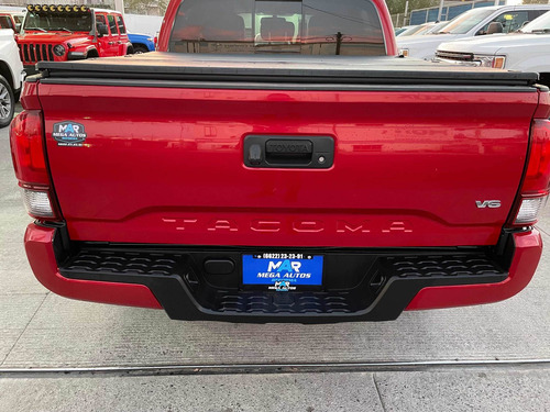Imagen 6 de 8 de Toyota Tacoma 2019 3.5 Edición Especial 4x4 At