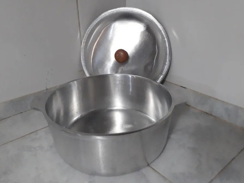 Imagen 6 de 8 de Olla 5 Litros Aluminio Fundido Tipo Essen 5,5mm Espesor