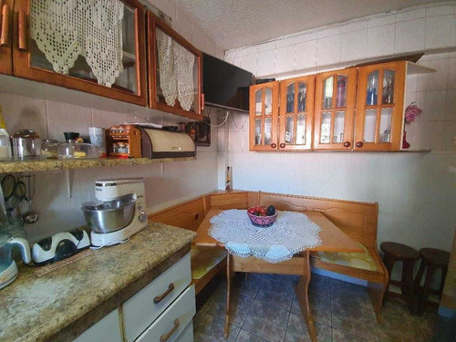 V&k Propiedades / Vende / Clásico Y Amplio Departamento ...