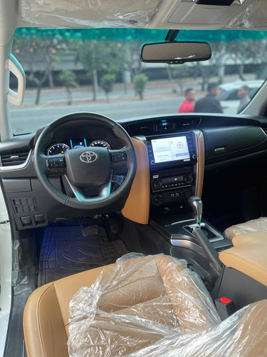 Imagen 9 de 11 de Toyota Fortuner Vx