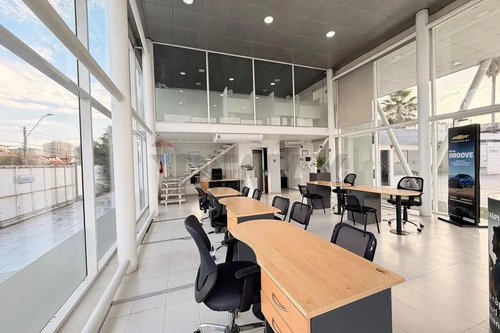 Exclusiva Propiedad Comercial En Venta
