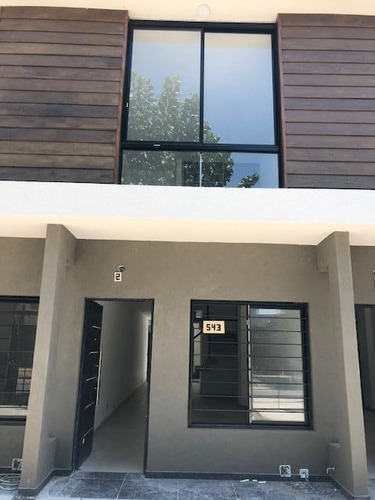 Imagen 9 de 15 de Casa Duplex A Estrenar En Venta- Ituzaingo Norte - 3 Ambientes Amplios