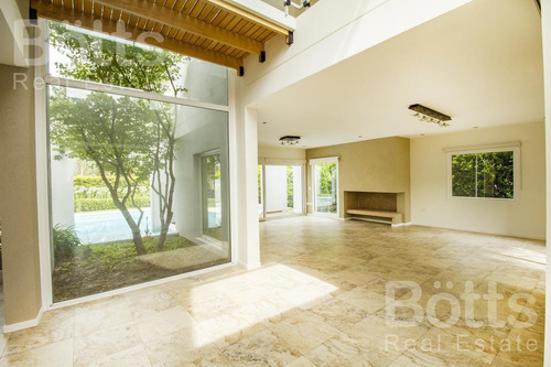 Imagen 3 de 30 de Hermosa Casa Vista Abierta Al Golf - La Reserva Cardales