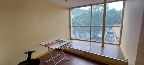 Gran Local En Av. Andrés Bello | Ubicación Privile...