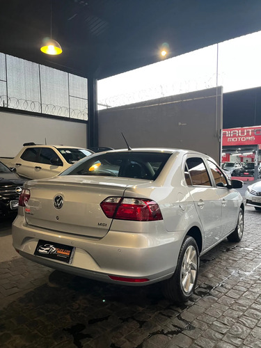 Volkswagen Voyage 1.6 16V MSI TOTALFLEX 4P AUTOMÁTICO