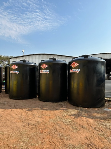 Tanque Armazenamento Agua Diesel Arla32 Vertical 5500 Litros Cor Preto