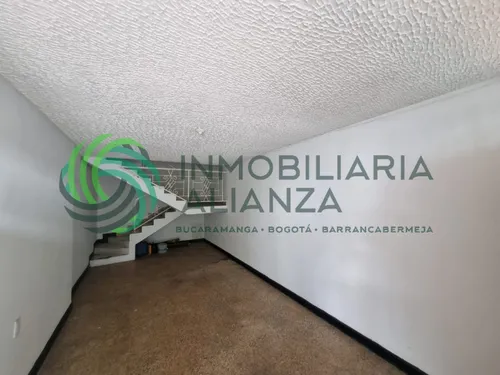Casa En Venta En Gomez Niño. Cod V61664