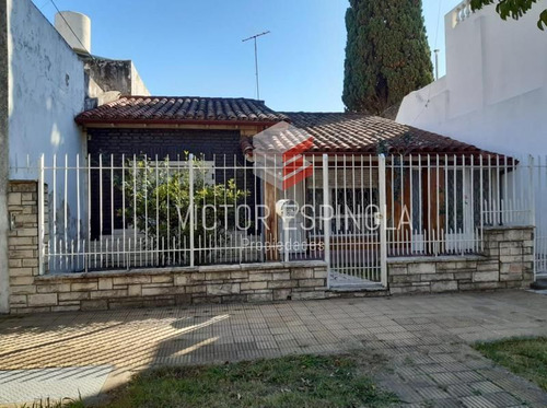 Casa Lote 3 Ambientes, Villa Bosch Centro, Garage, Patio