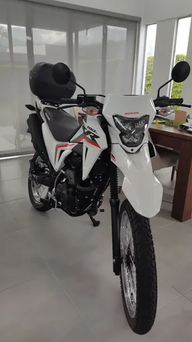 Honda Xr 190. 2.0 (nueva Con Maletero Y 2 Cascos)