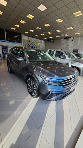 Imagen 2 de 16 de Volkswagen Tiguan Life 350 Tsi 6