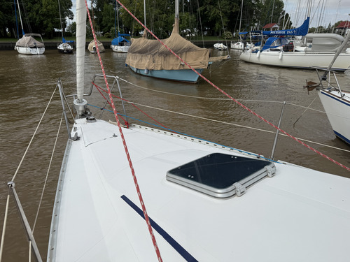 Velero Lotz 30.5 Calado 1.58 Yanmar 21 Hp Muy Equipado