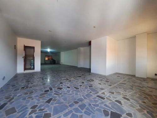 Bodega En Arriendo Ubicada En Medellin Sector Caribe  (22273).