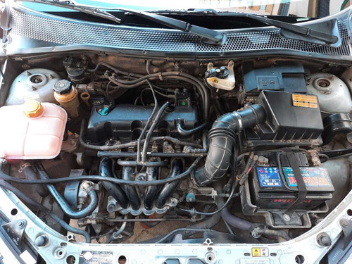 Ford Focus 1.6 Ambiente Mp3 2008