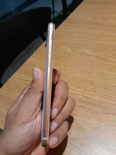 iPhone 8