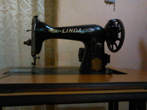 Maquina De Coser Marca Linda