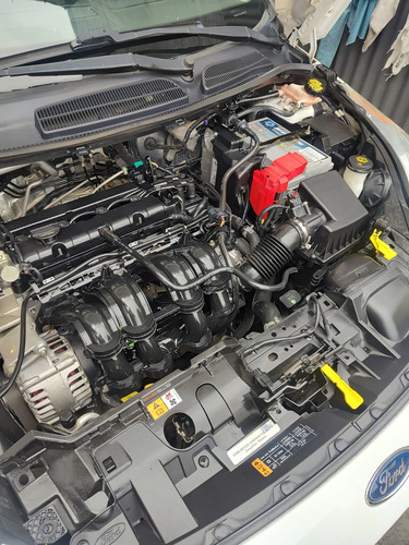 Ford Fiesta Kinetic 1.6 Sedan Se Plus 120cv