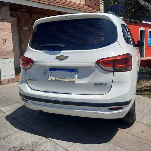 Imagen 2 de 15 de Chevrolet Spin 2018 1.8 Lt 5as 105cv L19