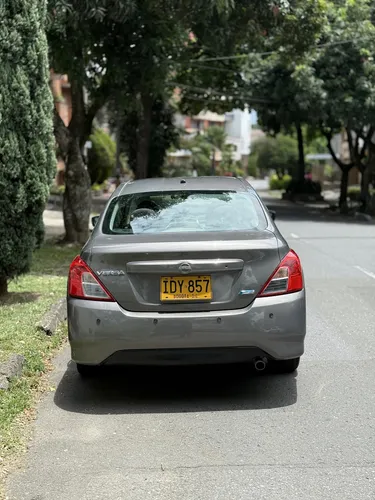 Nissan Versa 1.6 Advance