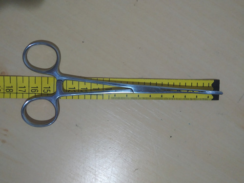 Imagen 3 de 3 de Pinza Triangular Abierta Pequeña 16.5cms Acero Quirúrg Of25