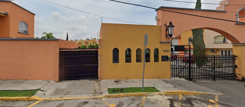 Imagen 4 de 10 de Sf- Casa En Venta En La Col. Mision Santiago