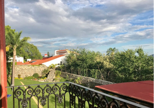Hermosísima Residencia Ubicada En Palmeras , Real Del Puente, Xochitepec, Mor. Sk04