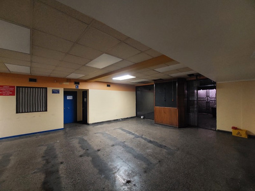 300m2 De Local A La Calle, Recepción Final