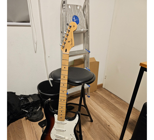 Guitarra Fender Player Stratocaster 2023