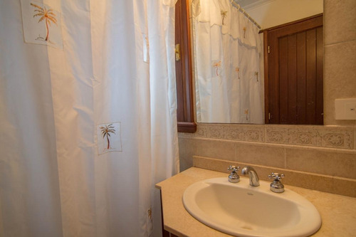 Imagen 28 de 29 de Casa En Venta Sobre Golf- 5 Ambientes - Zona Alamos - Pinamar