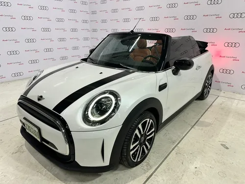 Mini Cooper Convertible 1.5 Iconic At