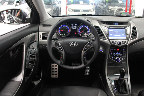 Imagem 13 de 14 de Hyundai Elantra 2.0 Gls 16v Flex 4p Automático