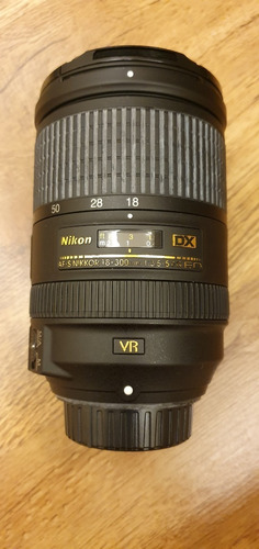 Nikon D7000 - Lente 18mm - 300mm - Pouquissimo Uso