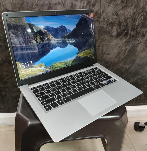 Laptop Evolve E14 Hd Nueva 6 Ram 64ssd+500hdd Mouse Estuche