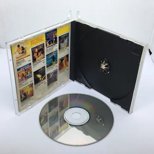 Cd - The Eve Of The War - 16 Spectacular Synthesizer Hits