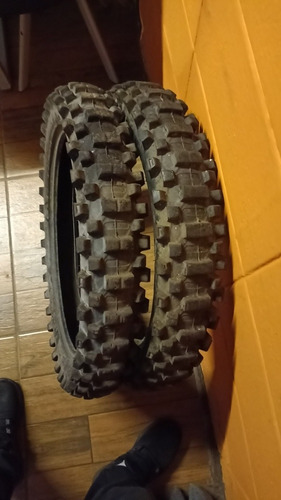 Una Solo Una Cubierta Pirelli Scorpion Mx 