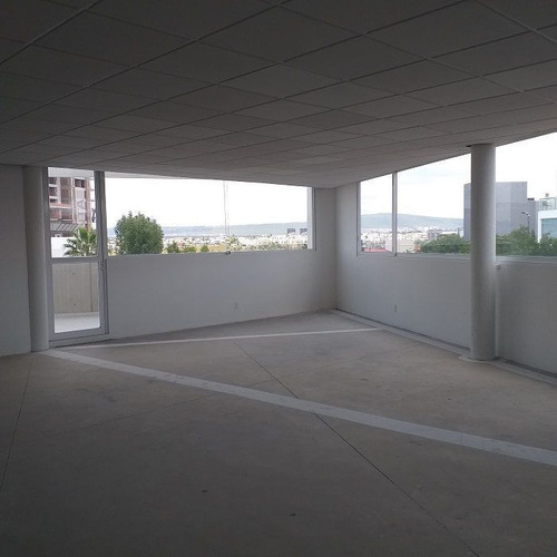 Oficina En Renta Milenio Iii Queretaro Piso 1