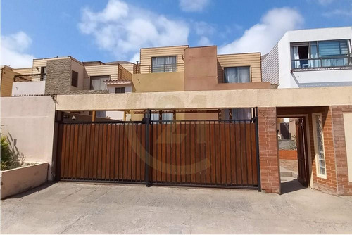 Casa En Venta, Sector Sur - Punta Sur