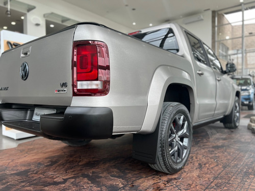 Imagen 7 de 25 de Volkswagen Amarok V6 Higline 258 Cv Ma