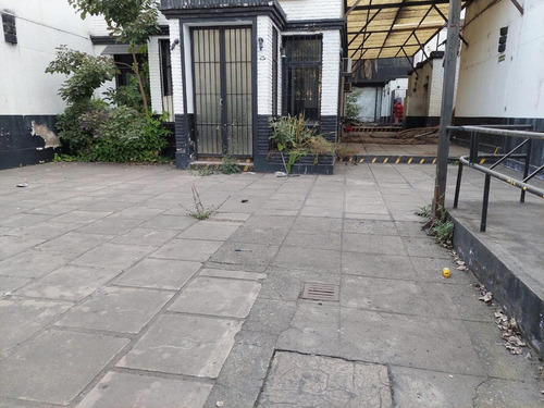 Imagen 8 de 13 de Local Comercial En Alquiler Av Alem 600