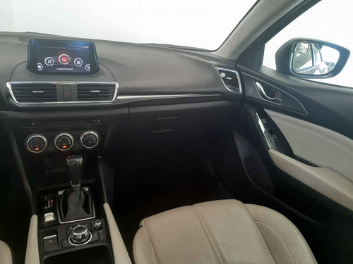 Imagen 11 de 13 de Mazda Mazda 3 2018 5p Hatchback S Grand Touring L4/2.5 A