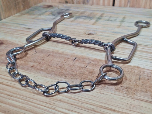 Bridao Levantado Inox Para Cavalo Bocal Torcido Articulado