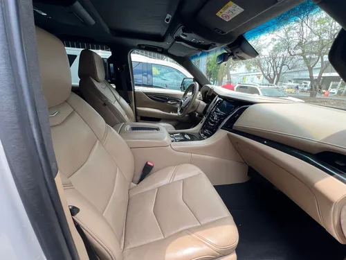Cadillac Escalade 6.2 Plinum 4x4 At