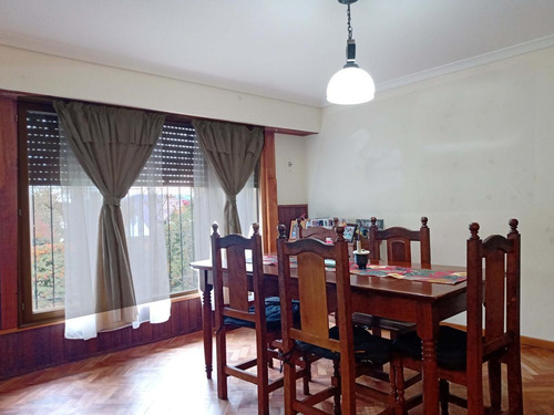 Imagen 5 de 30 de Casa En Venta En Barrio Belgrano. Esquina Sobre Videla.