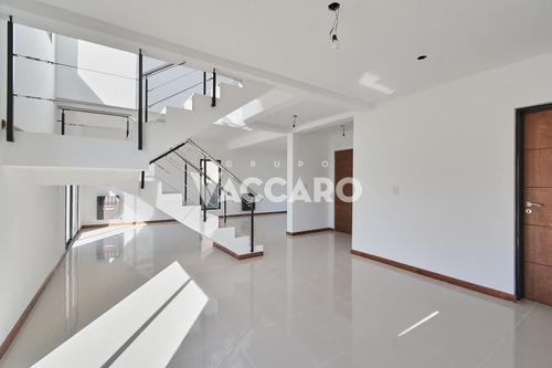 Imagen 10 de 30 de Casa Venta Barrio Privado María Eugenia R&v Moreno