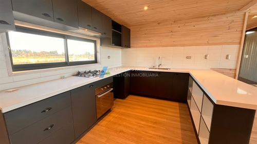 Casa En Venta De 3 Dorm. En Frutillar