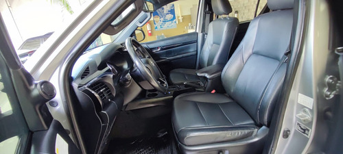 Toyota Picape Cabine Dupla Volkswagen Nivus Highline 200 TSI
