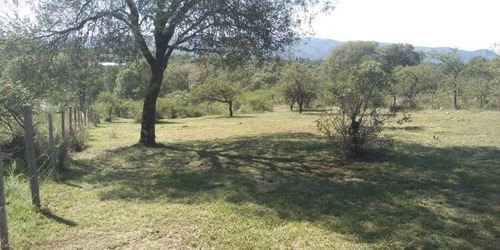 Imagen 5 de 13 de Venta De Vivienda En Barrio Las Lagunitas - Viv0163