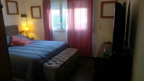 Venta De Pintoresca Casa En Ph Al Frente